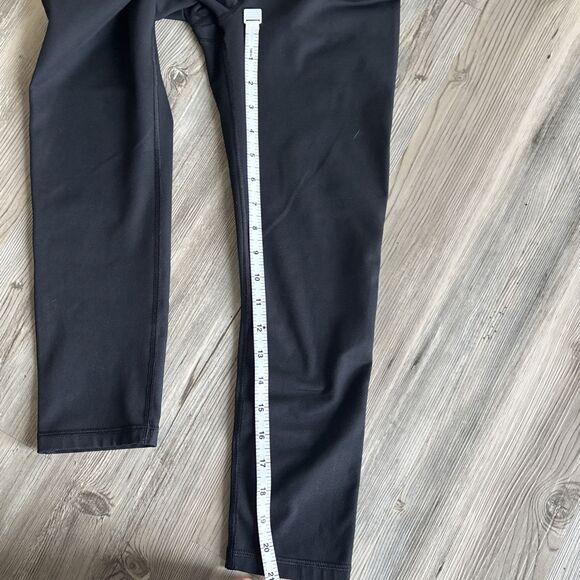 GAP Women's GapFit  Blackout Technology  Leggings Black SMALL - Capri - Picture 5 of 12